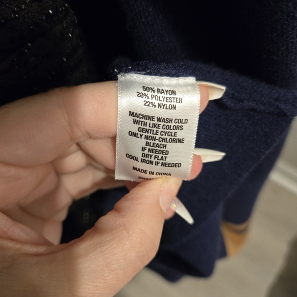 Crown & Ivy Navy and Tan Open Front Poncho, 4x - Picture 8 of 8